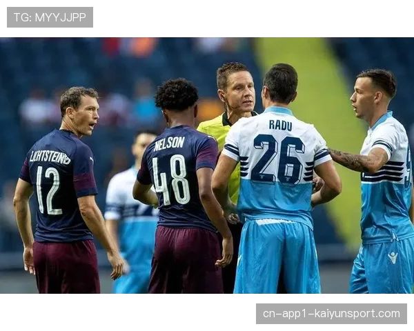 拉齐奥全队乘高铁前往佛罗伦萨客场，扎队帕队随行